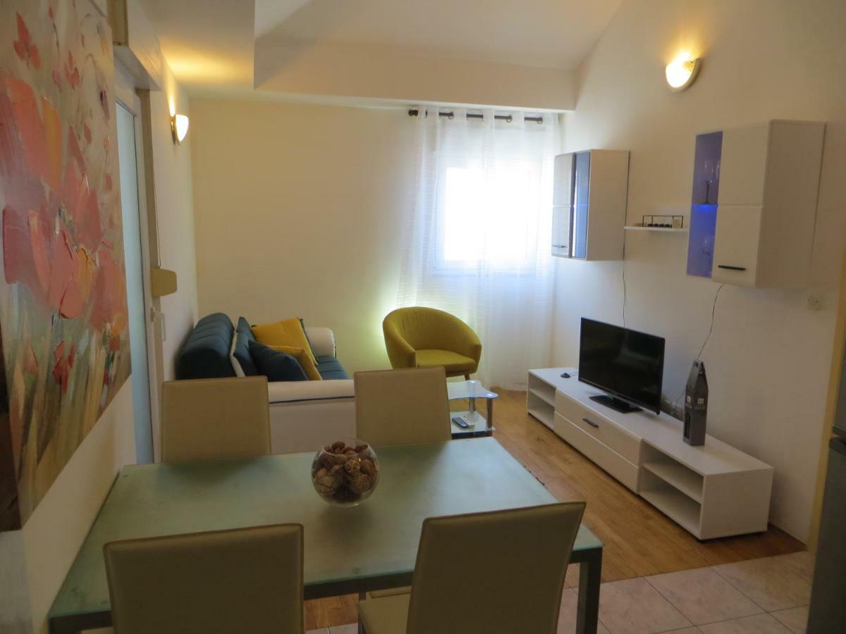 Apartment Milena Omis Exterior photo